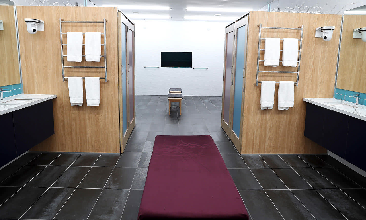 big-brother-house-2020-bathroom