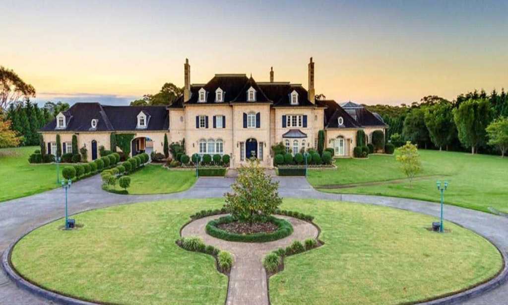 the-bachelor-mansion-2021-house