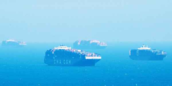 global shipping crisis cause