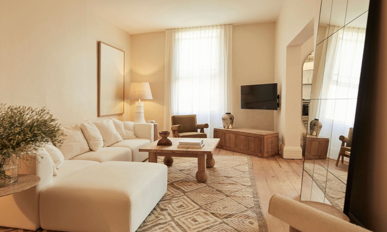 MCM House 3 Rooms Sydney apartment