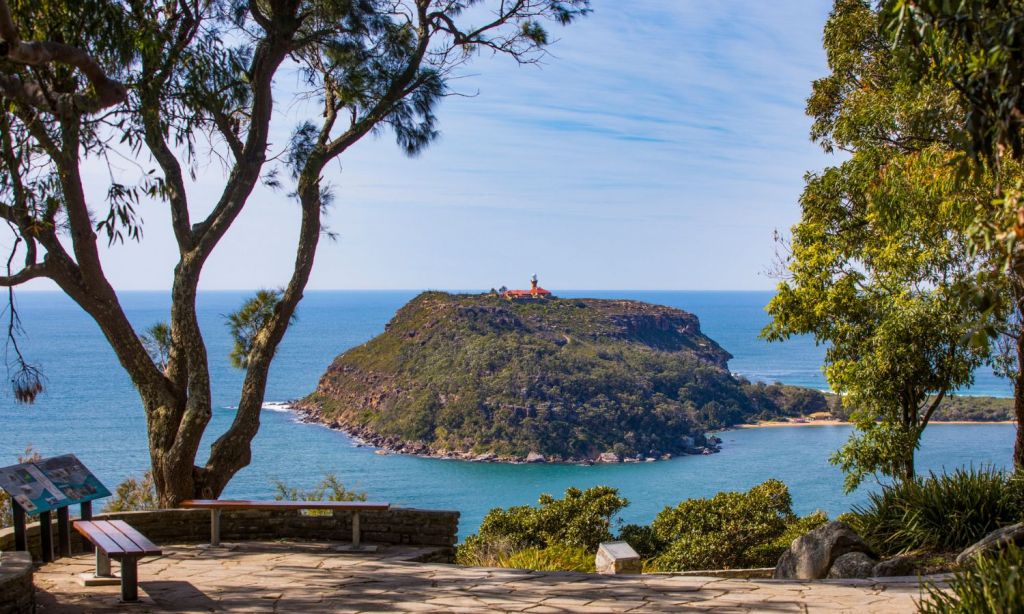 Aboriginal Site Tour at Basin Trac