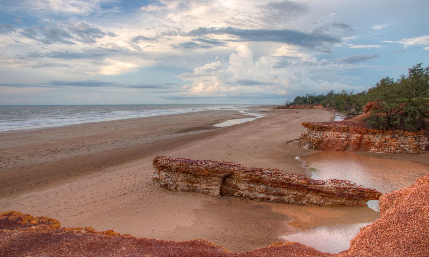 An image of one of the best beaches in the northern territory