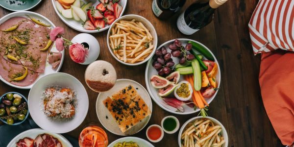 social media ruining dining