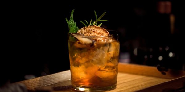 Conversation between bartender and customer